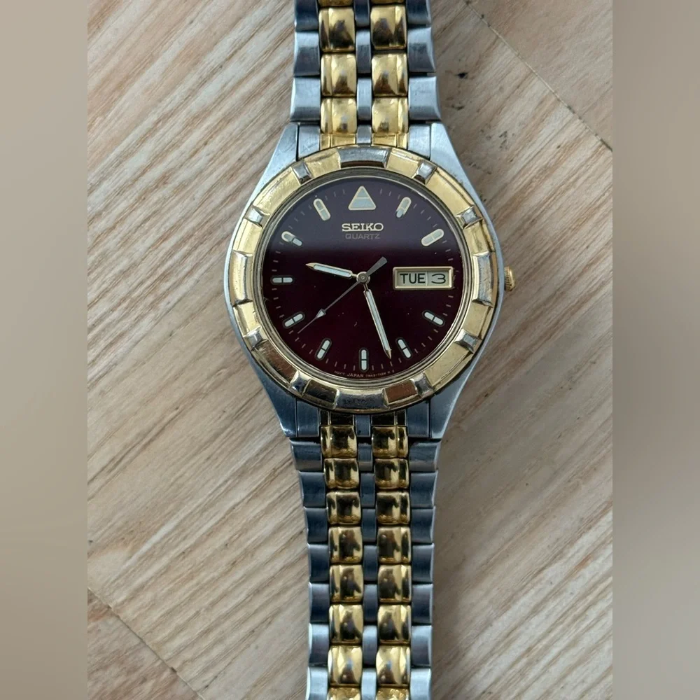 Seiko Rare Vintage Men’s Watch Burgundy Dial Two-Tone Bracelet Case Date Window